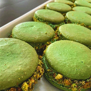 Pistachio French macarons