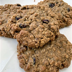 Oatmeal Raisin Cookies